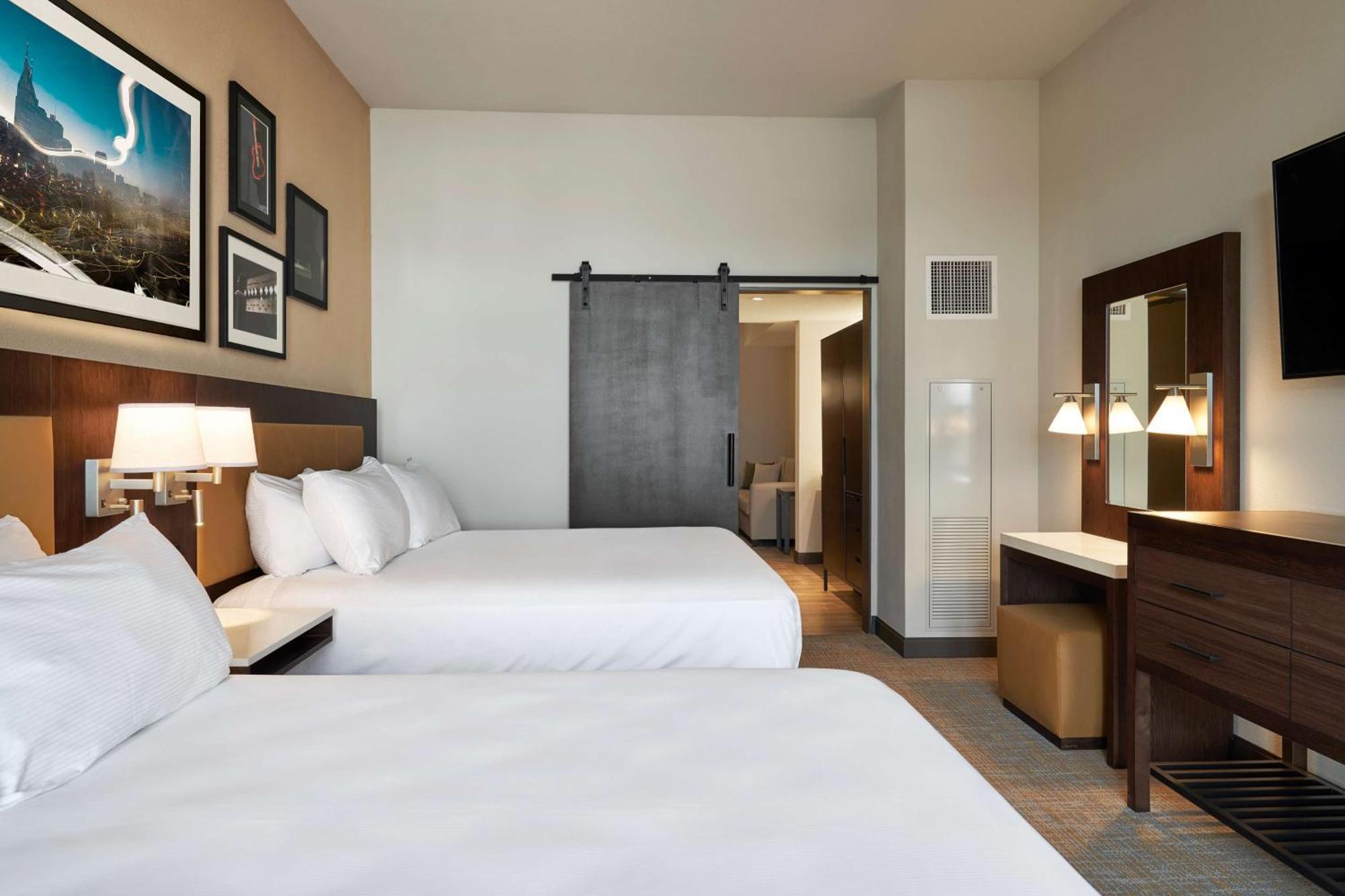 Embassy Suites By Hilton Nashville Downtown Esterno foto
