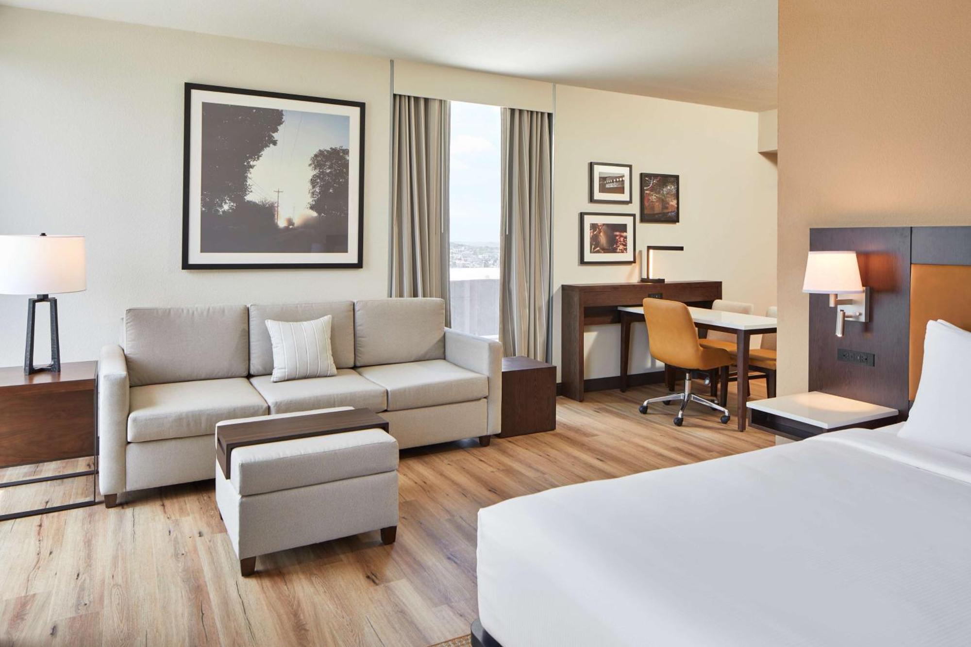 Embassy Suites By Hilton Nashville Downtown Esterno foto