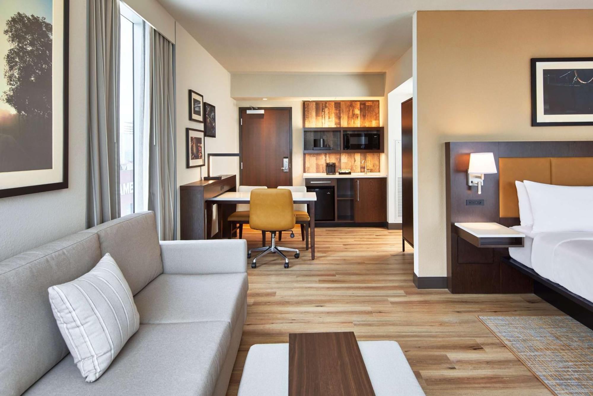 Embassy Suites By Hilton Nashville Downtown Esterno foto